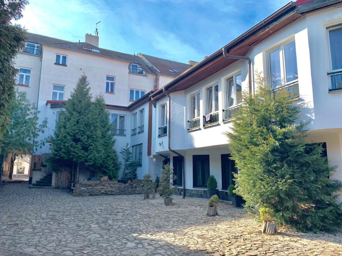 Art Hotel Chomutov Luaran gambar