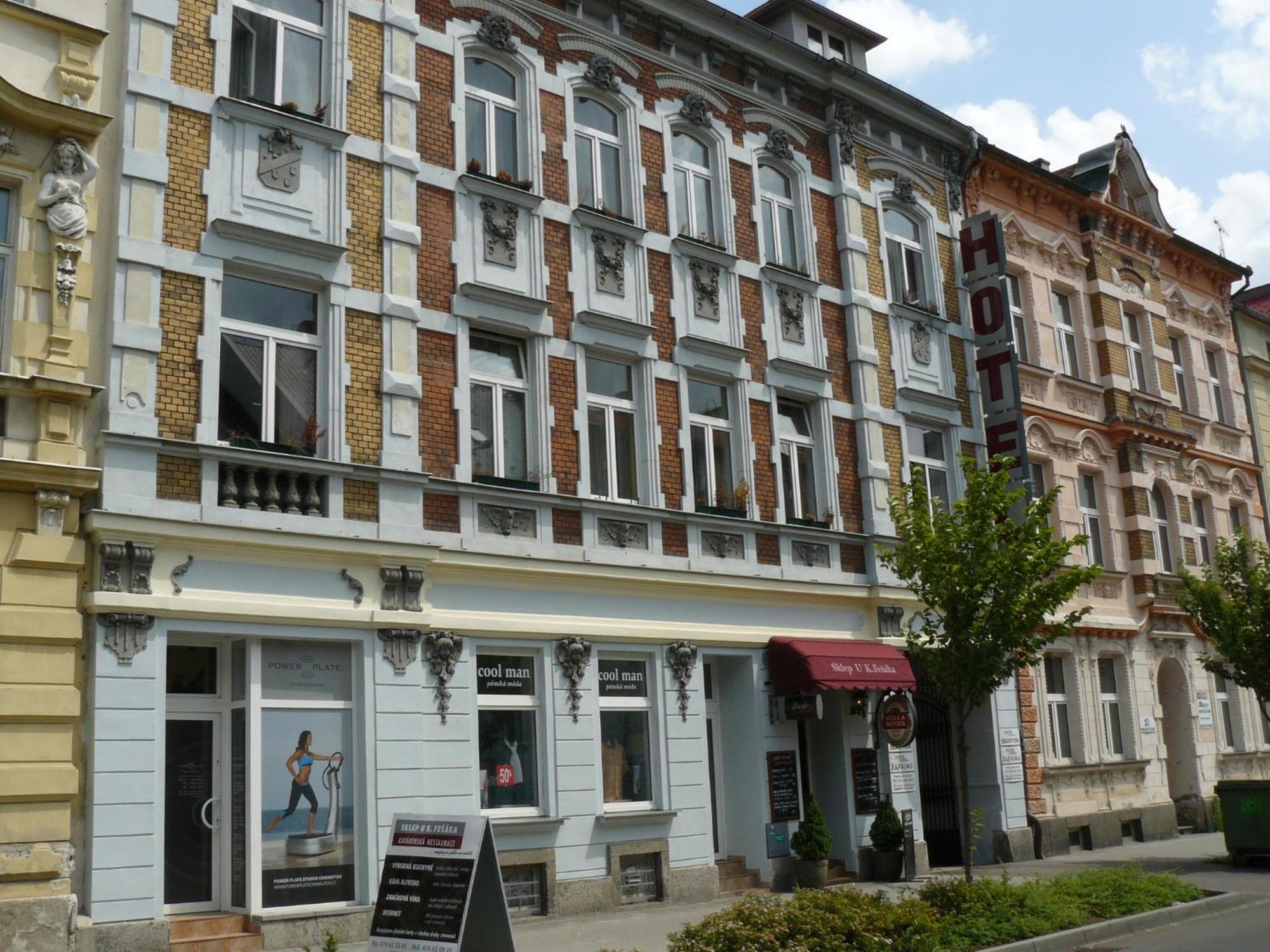 Art Hotel Chomutov Luaran gambar