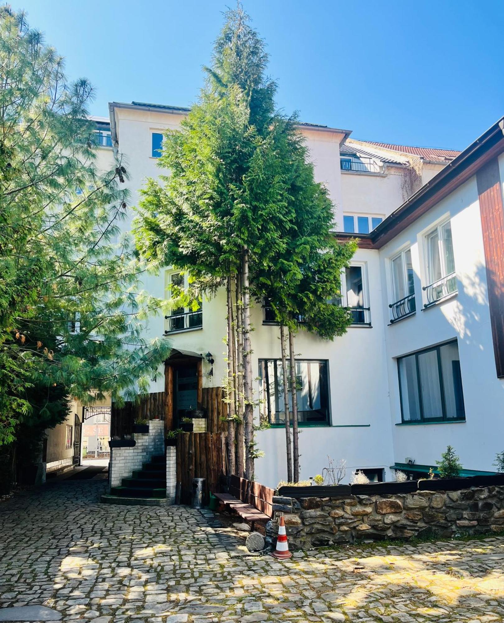 Art Hotel Chomutov Luaran gambar